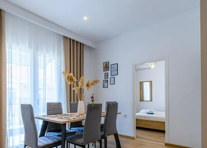 La Maison * Λιμενάρια